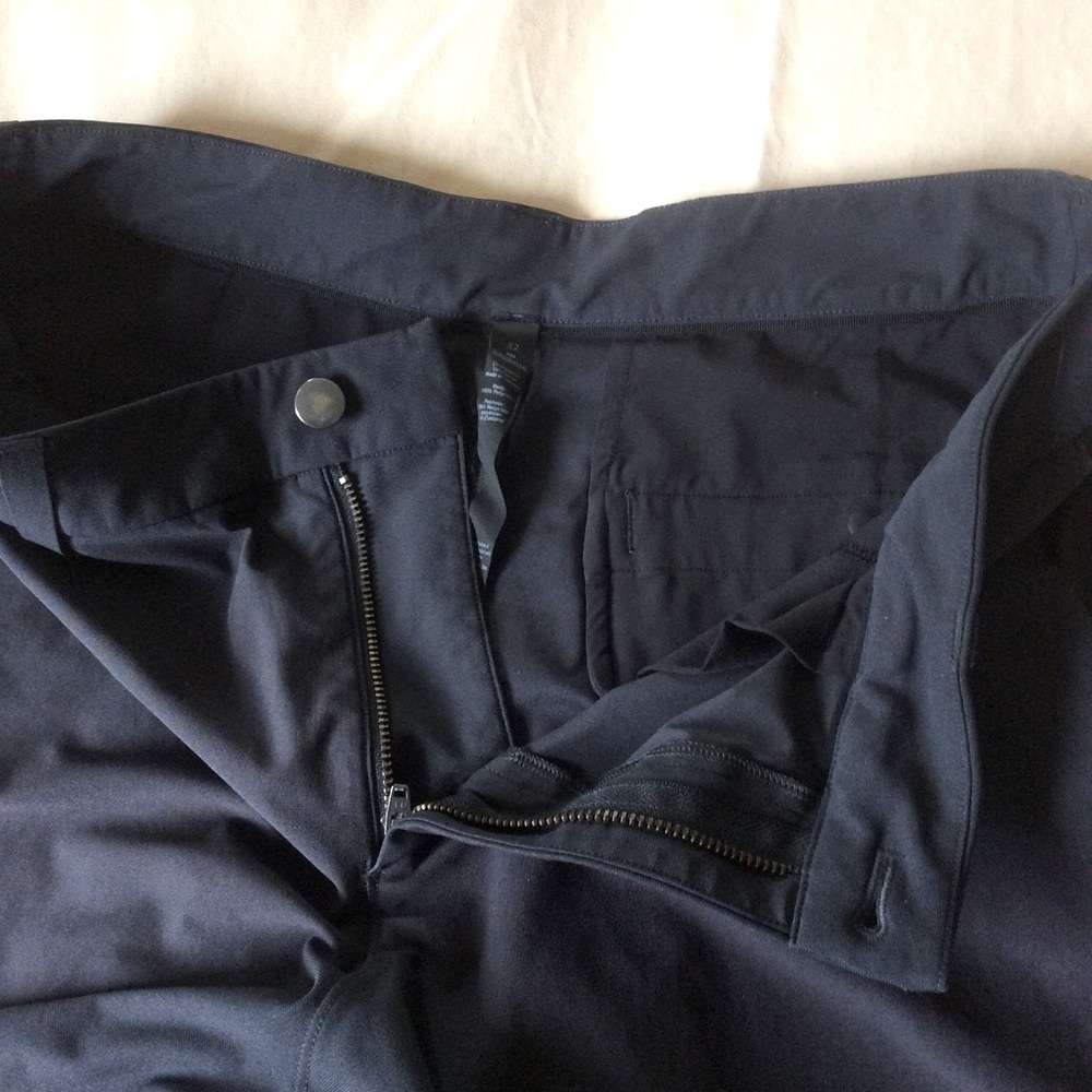 Lululemon Men’s Dark Gray Commissioner Shorts W32” INS 11” Activewear - Picture 3 of 12